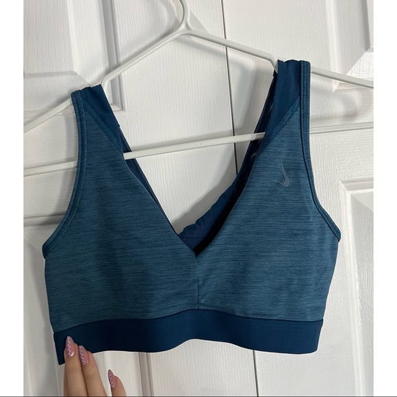 Size Small. Nike sports bra. Great quality - Picture 1 of 5
